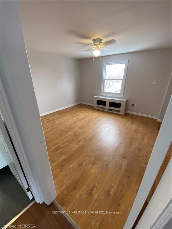 Property Photo:  70 Grandview Street 3  ON N3R 6X2 