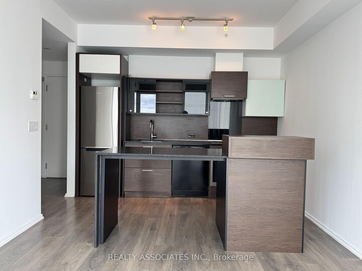 75 St Nicholas Street 1605 — photo 1