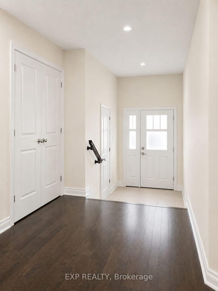 Property Photo:  55 Fallengale Crescent  ON K2T 0K9 