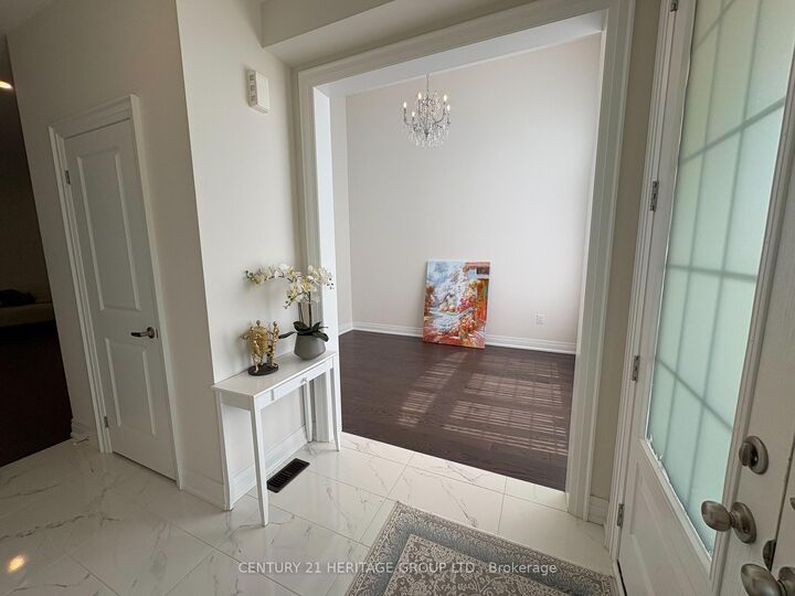 Property Photo:  46 Faimira Avenue  ON L4P 0B7 