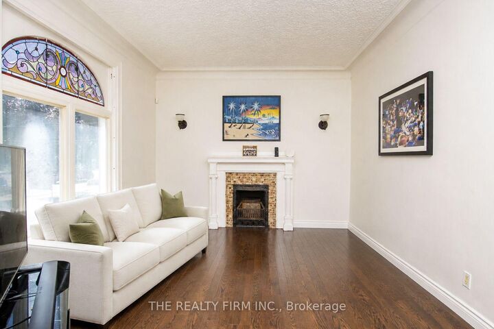 Property Photo: 772-774 Queens Avenue ON N5W 3H6