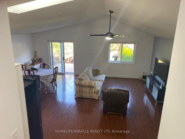 Property Photo:  806 Fairway Crescent  ON N2A 4B5 