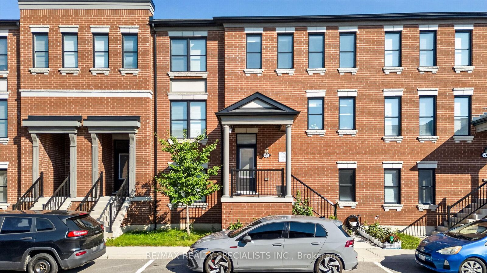 Property Photo: 975 Whitlock Avenue 20 ON L9E 1S9
