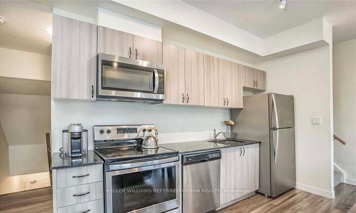 Property Photo: 630 Rogers Road 25 ON M6M 1C1