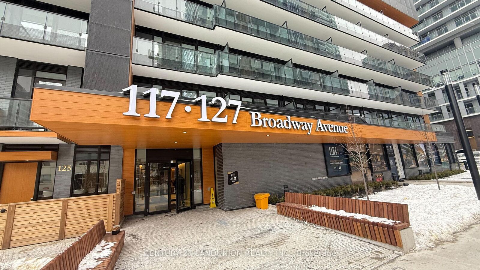 Photo de la propriété: 117 Broadway Avenue 2411 ON M4P 1V3