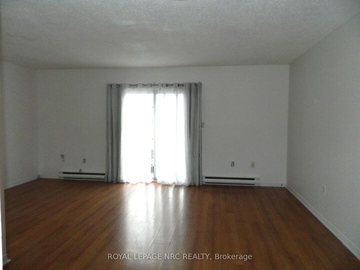 Property Photo: 65 Dorchester Boulevard 53 ON L2M 7T8
