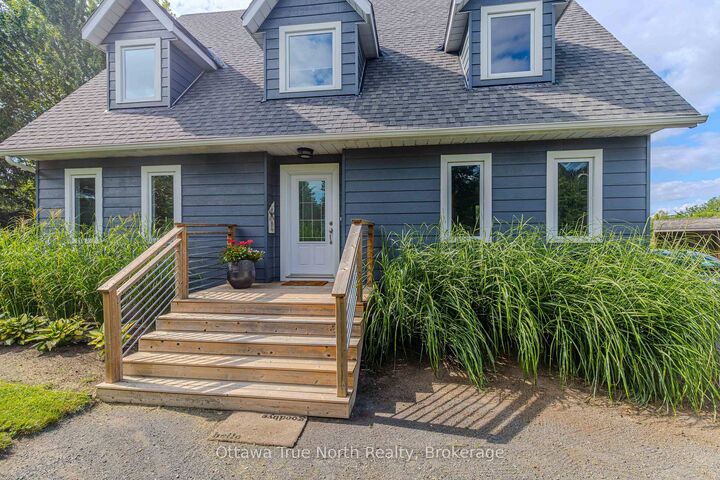 Property Photo:  220 Ninth Line  ON K7C 0V9 