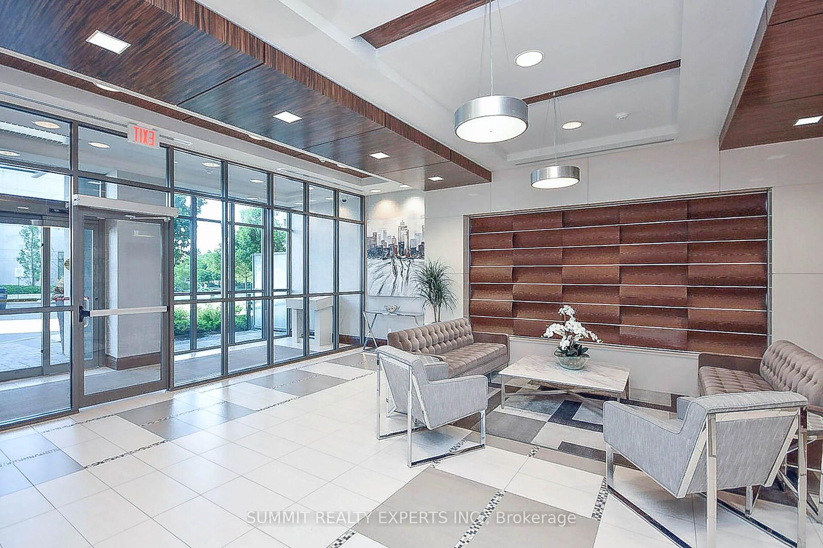 Property Photo: 339 Rathburn Road W 1211 ON L5B 0K6