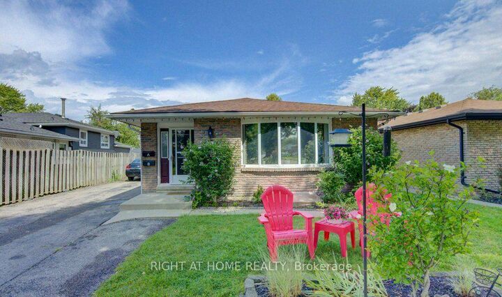 204 Holborn Drive — photo 1