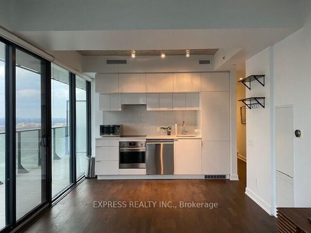 Property Photo:  185 Roehampton Avenue 1903  ON M4P 0C6 