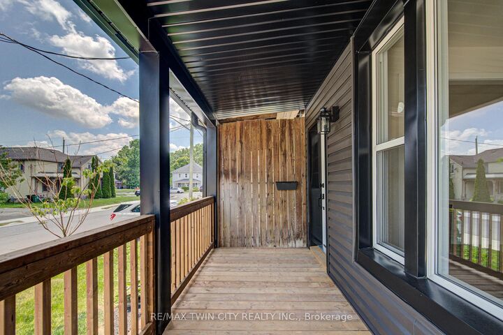 Property Photo:  26 Richardson Street  ON N1S 2P3 