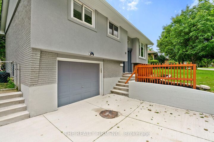 Property Photo:  10 Afton Road  ON N5Z 3Z7 