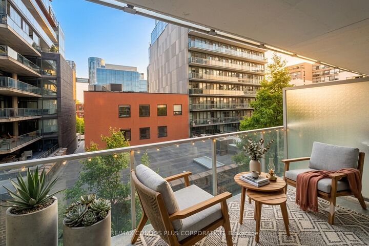Property Photo:  75 Portland Street 424  ON M5V 2M9 