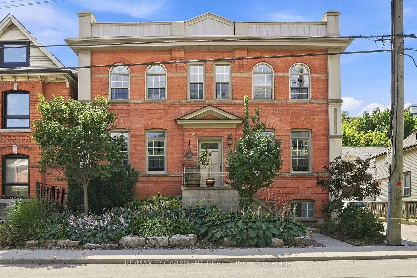 Property Photo:  54 Alanson Street 202  ON L8N 1W5 