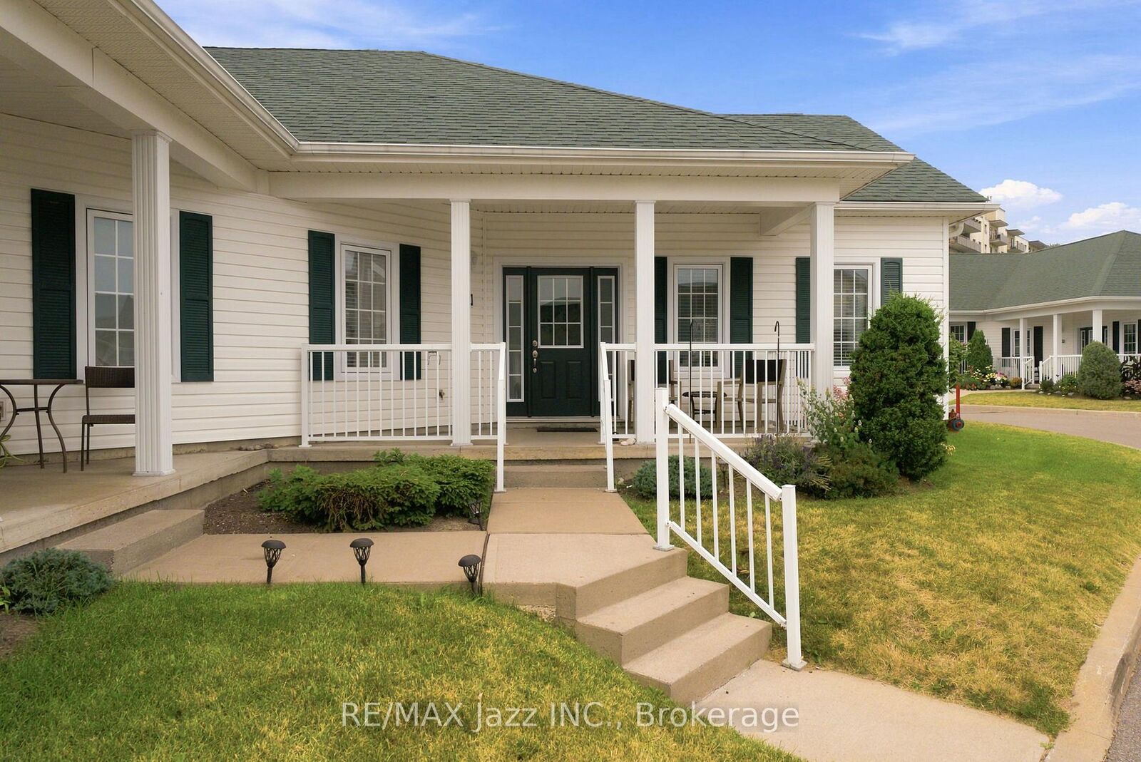 Property Photo:  300 Croft Street 3001  ON L1A 0E1 