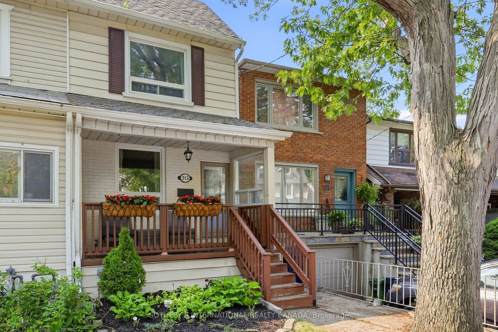 Property Photo: 213 Oakcrest Avenue ON M4C 1B8