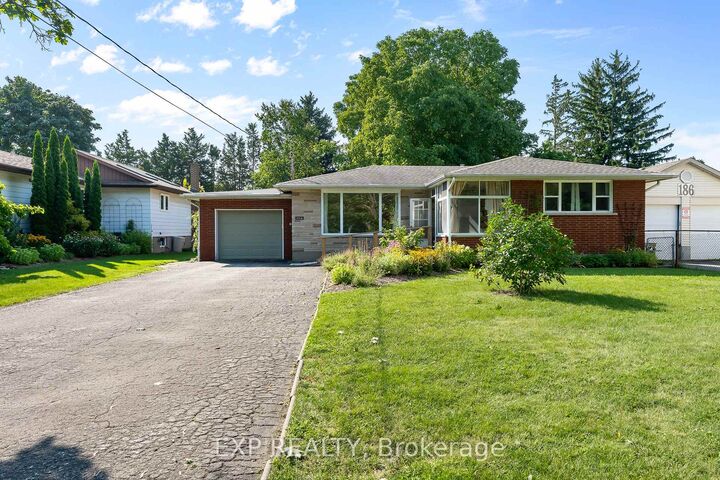 Photo de la propriété:  186A Lakeshore Road  ON L2N 2V3 