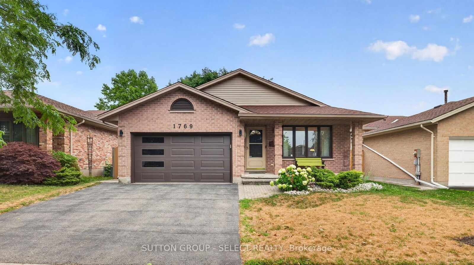 Property Photo: 1769 Jalna Boulevard ON N6E 3S5