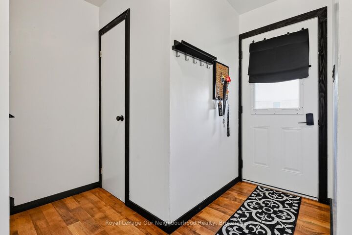 Property Photo: 47 Wellington Street C1 ON L1A 2M4
