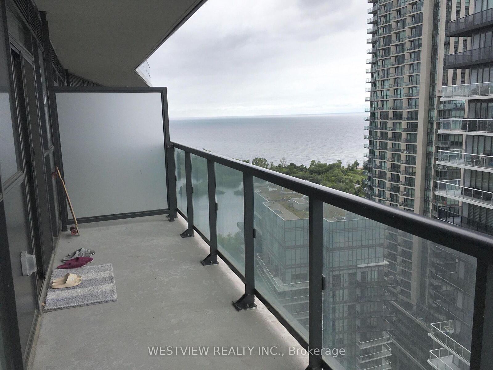 Property Photo:  38 Annie Craig Drive 2607  ON M8V 0G9 
