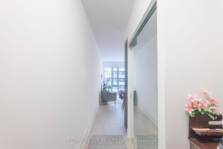 Property Photo: 470 Front Street W 815 ON M9C 0A9