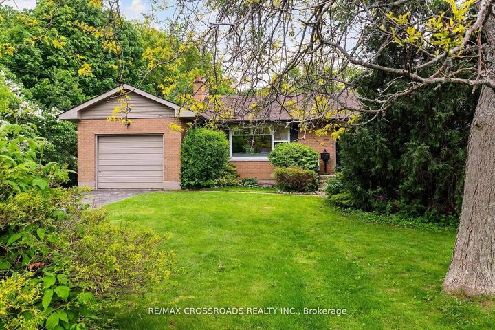 Property Photo: 19 Orchard Avenue ON K9A 1T1