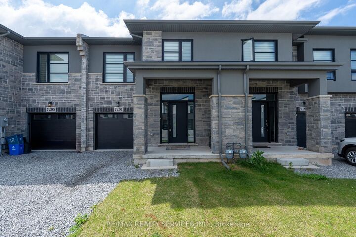 Property Photo:  7201 Parsa Street  ON L2H 3T1 