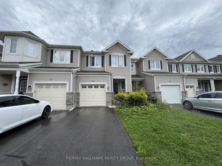 Property Photo:  821 Tabaret Street  ON K2M 0E4 