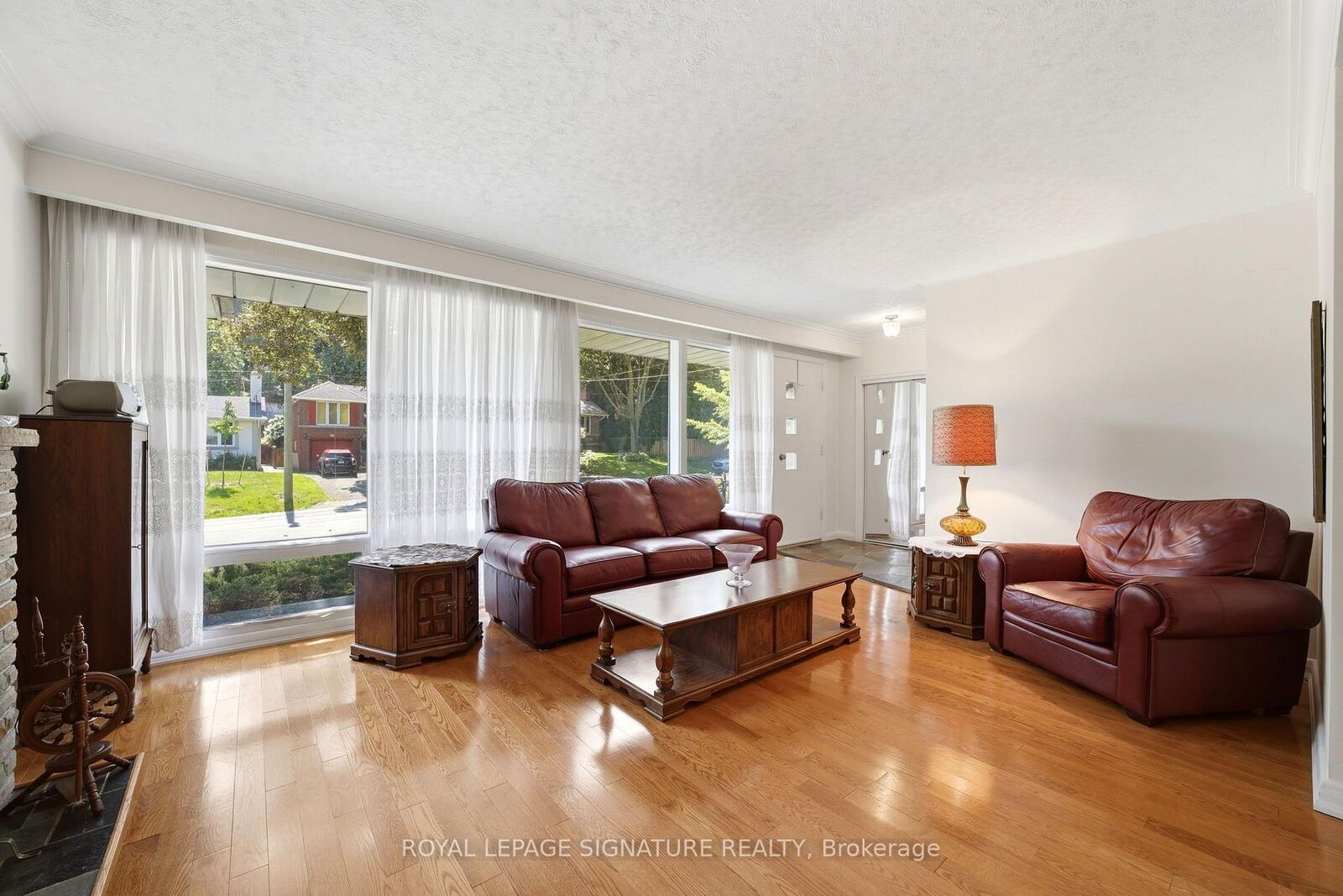 Property Photo: 40 Kirk Bradden Road E ON M8Y 2E7
