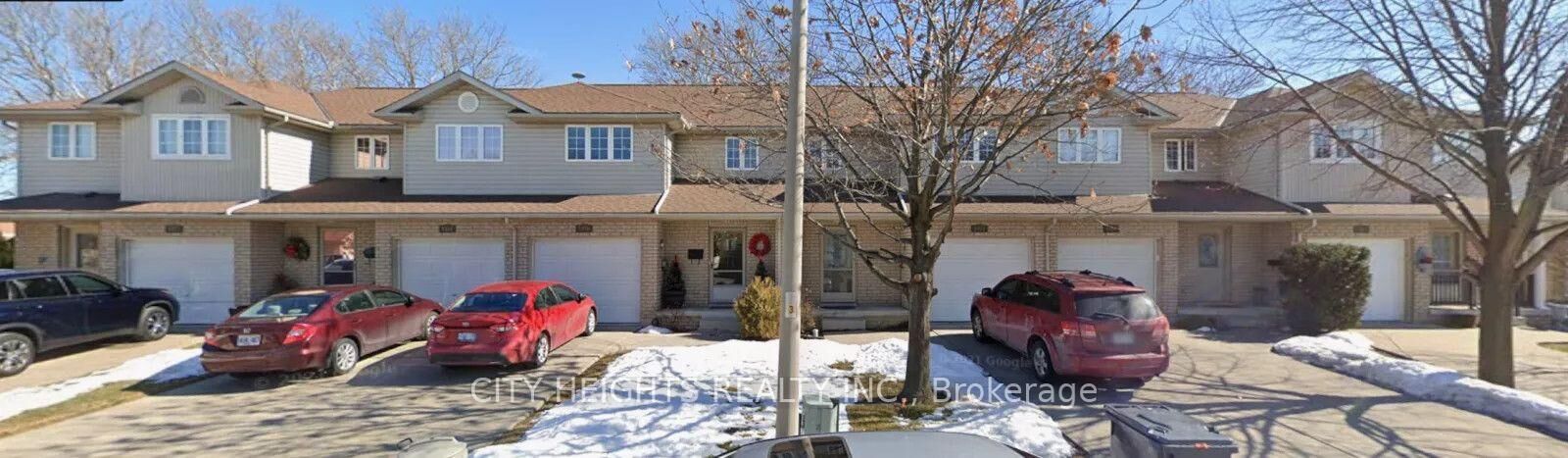 Property Photo:  1058 Lexington Circle Upper  ON N8S 4T3 
