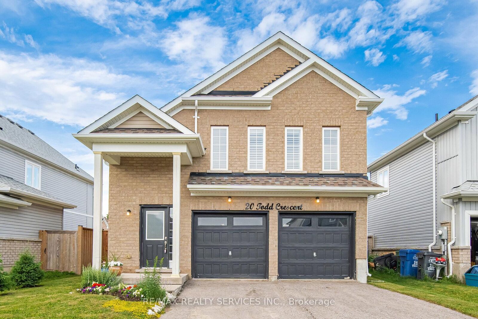 Property Photo: 20 Todd Crescent ON N0C 1B0