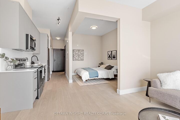 Property Photo:  180 Kanata Avenue 1C  ON K2K 3L9 