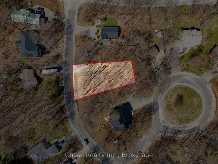 7 Oneida Crescent — photo 1