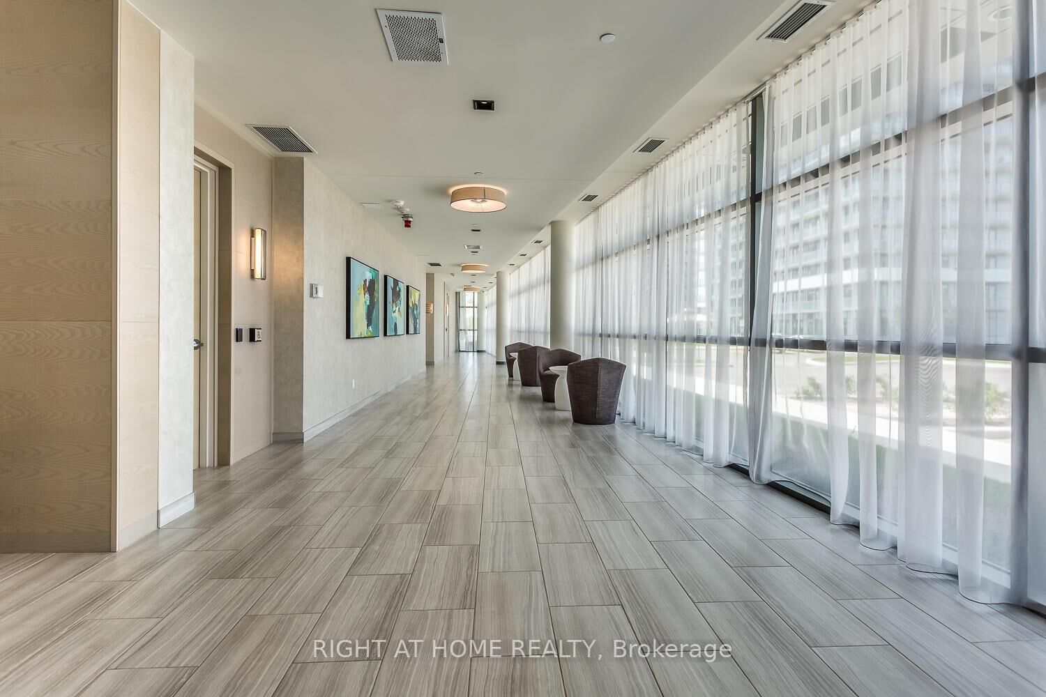 Property Photo:  4655 Glen Erin Drive 1604  ON L5M 0Z1 