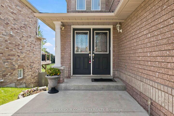 Property Photo: 78A Kerfoot Crescent ON L4P 4H2