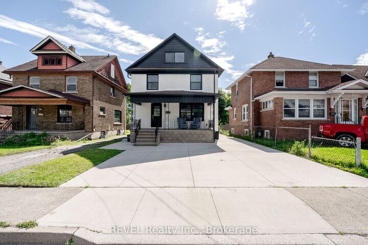 Property Photo:  4830 Fourth Avenue  ON L2E 4P1 