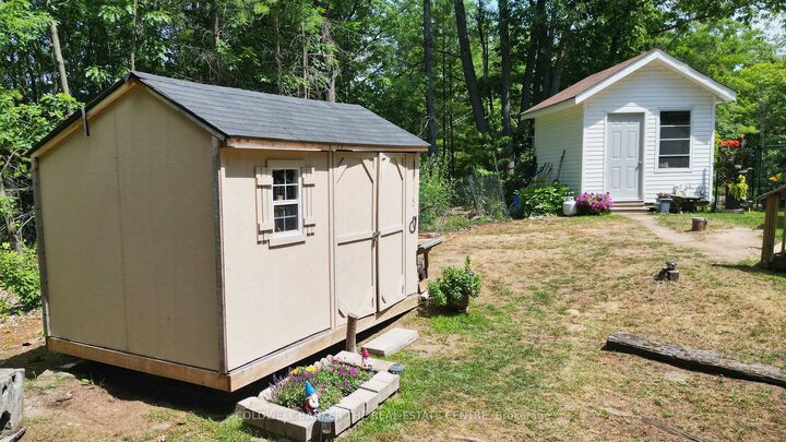 Property Photo:  5594 Upper Big Chute Road  ON L0K 1E0 