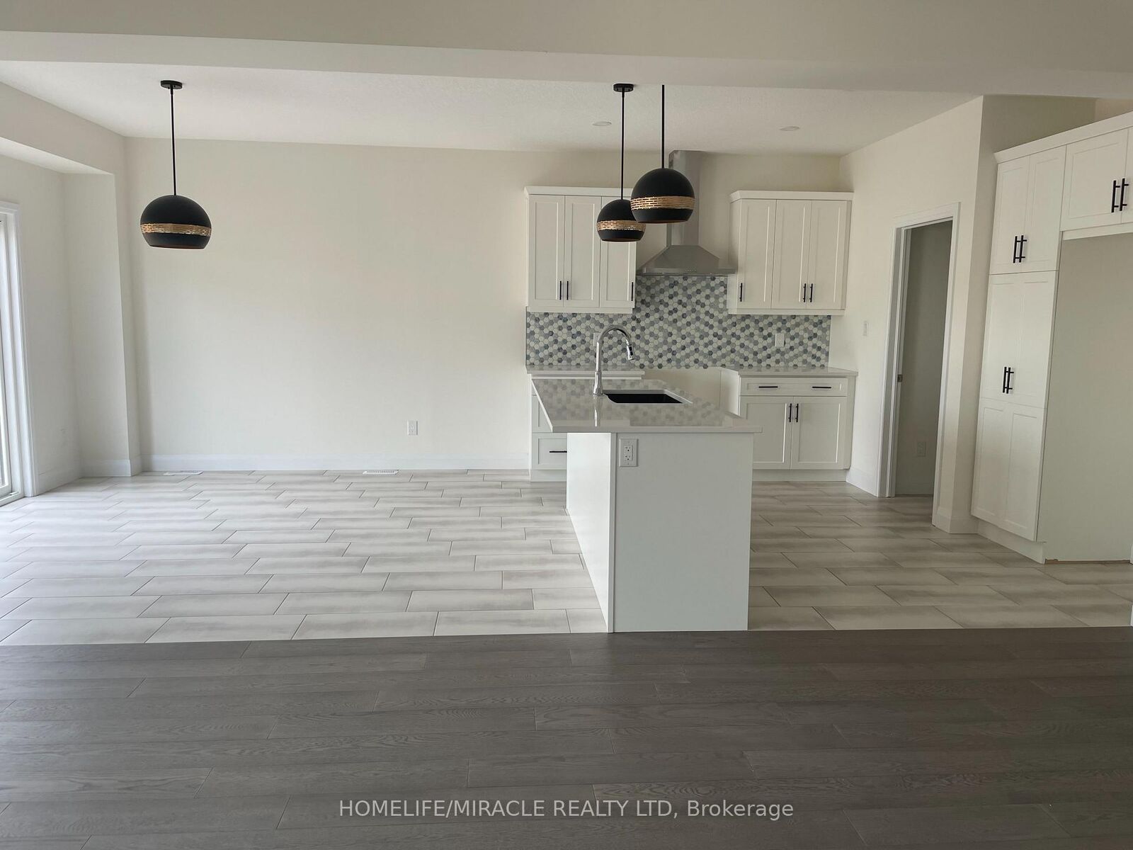 Property Photo:  167 Byers Street  ON N6L 0J2 