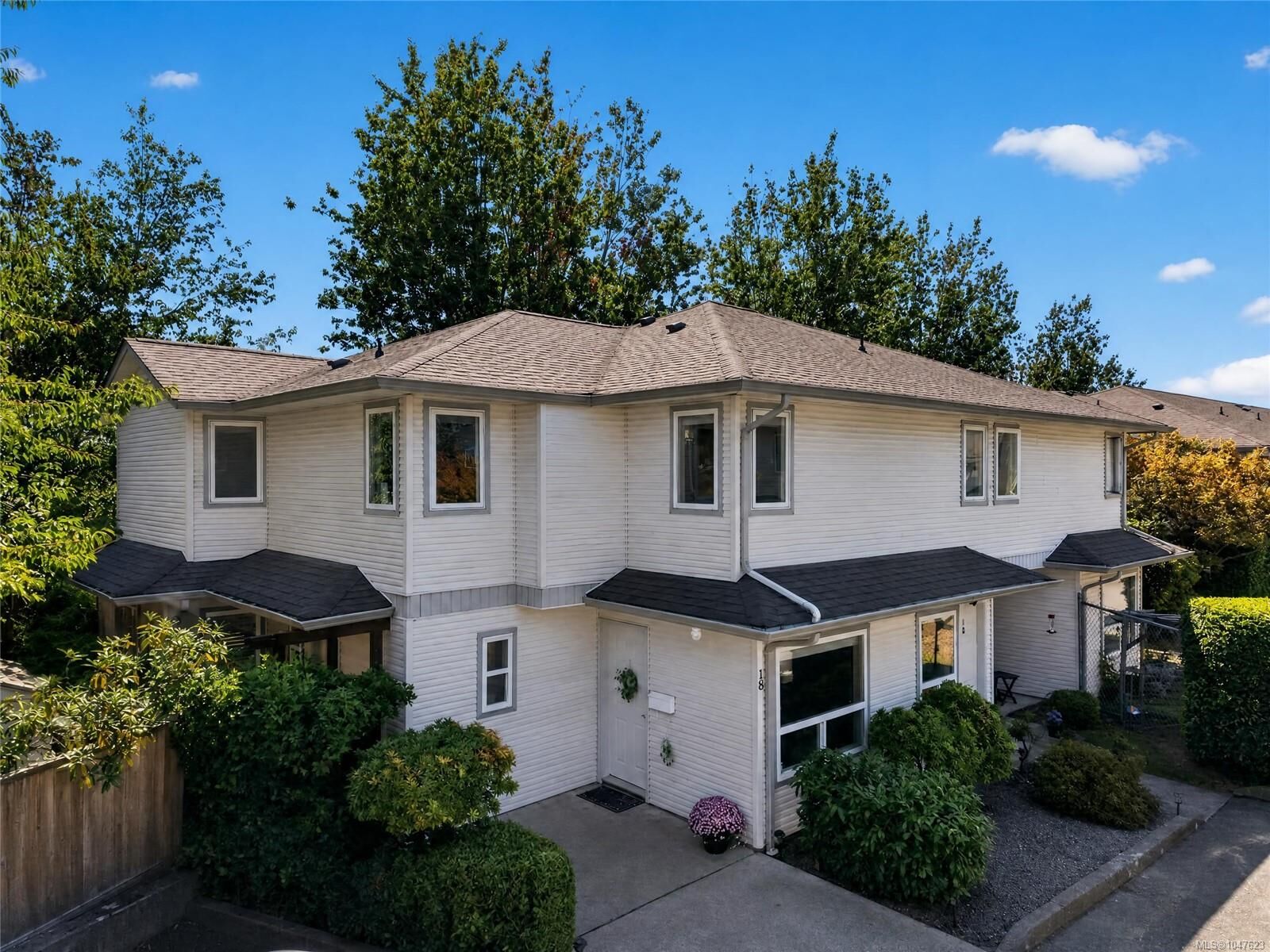 Property Photo: 1180 Braidwood Rd #18 BC V9N 3R9