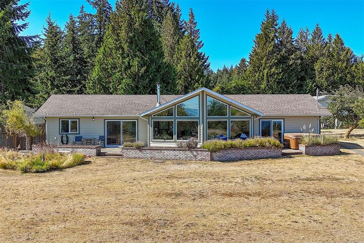 Property Photo: 6780 Island Hwy W BC V0R 1G0