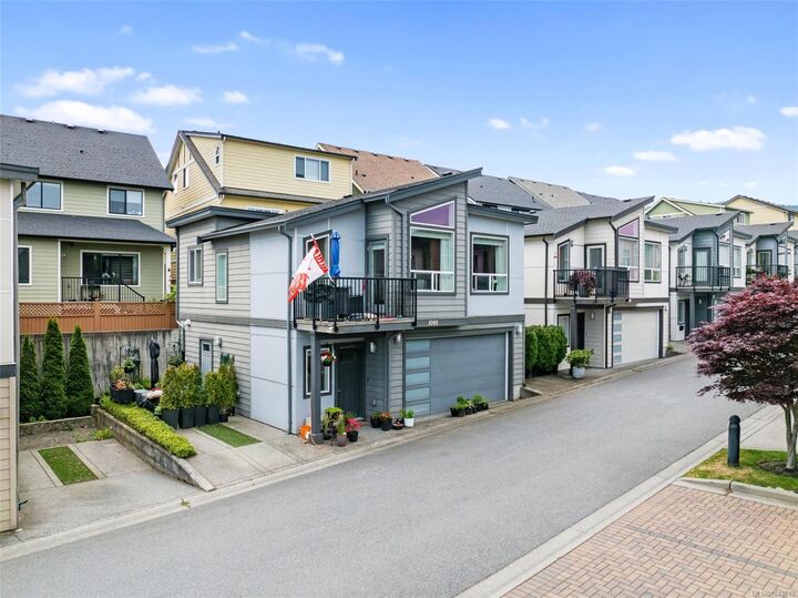 Property Photo: 1005 Boeing Close BC V9B 0R2