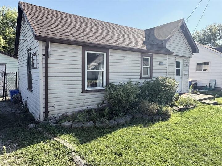 Property Photo: 16 Wills Street ON N8A 1B2