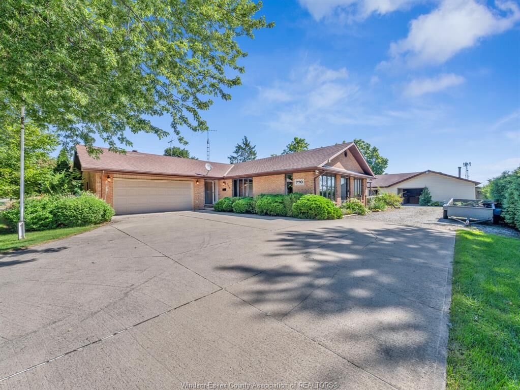 Property Photo: 770 Maple Avenue ON N0R 1N0