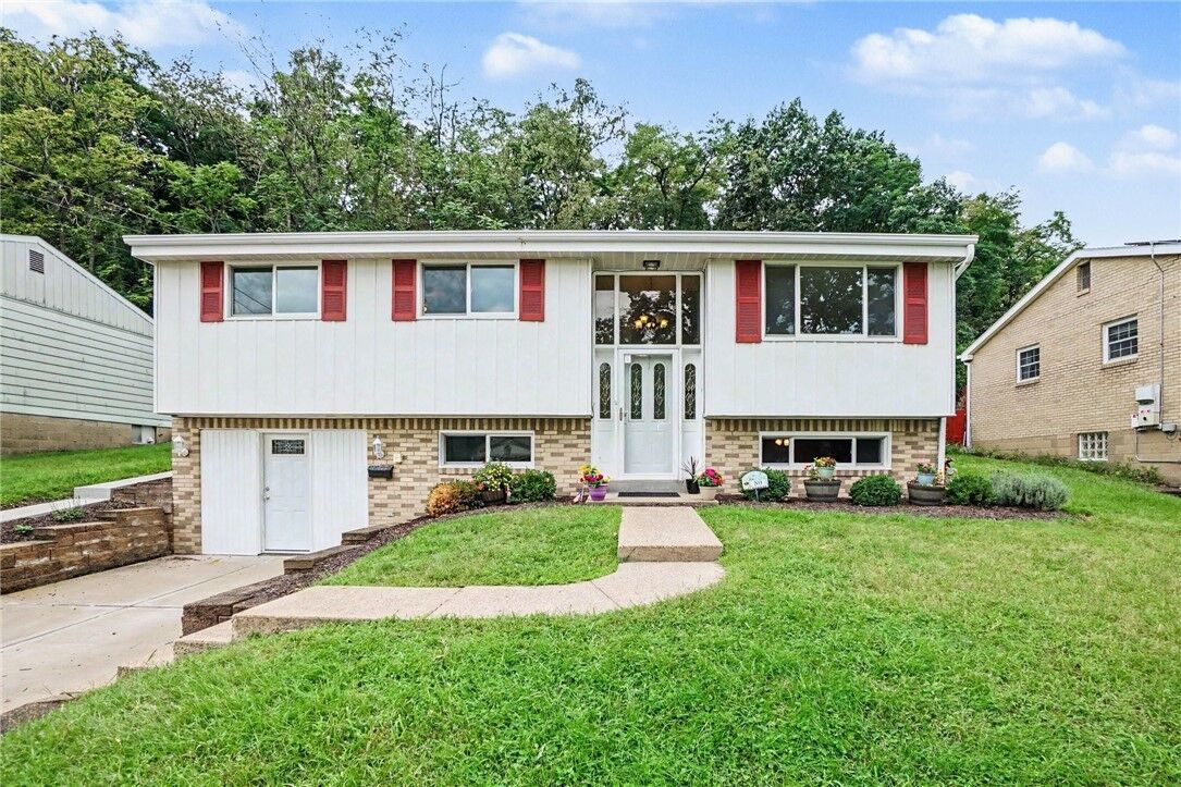 Property Photo: 80 York Drive PA 15214