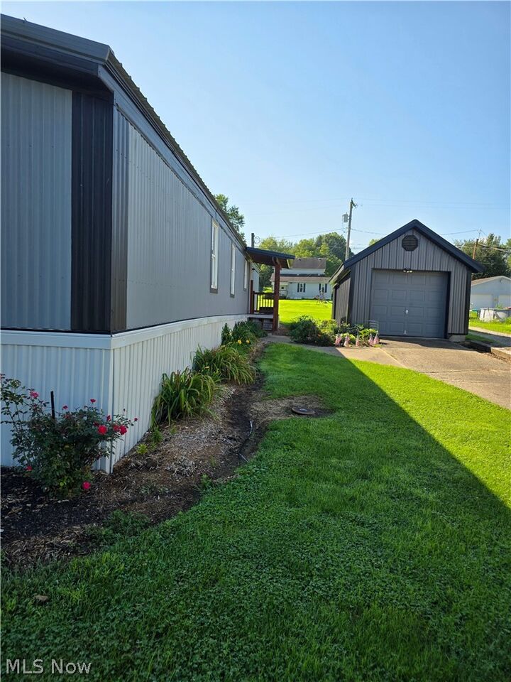 Property Photo: 504 Main Street OH 43772