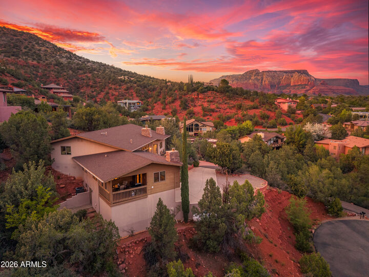 Property Photo: 303 Oak Ridge Lane AZ 86336