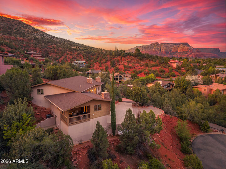 Property Photo: 303 Oak Ridge Lane AZ 86336