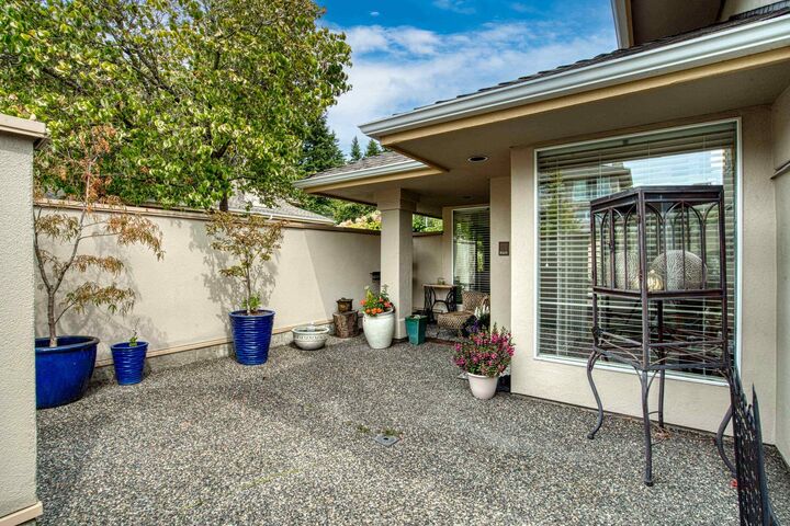 Property Photo: 1759 130 Street 16 BC V4A 8R9