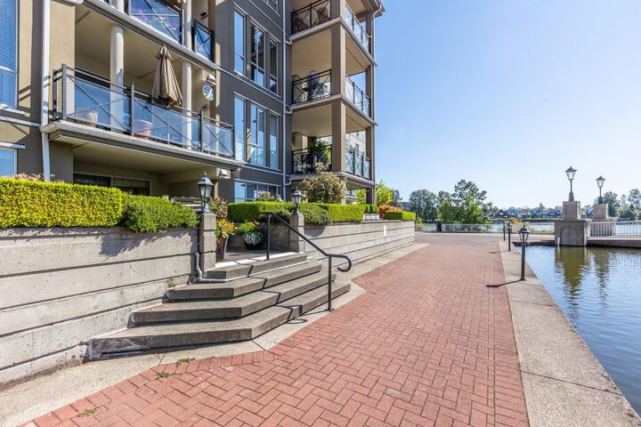 Property Photo:  2 Renaissance Square 103  BC V3M 6K3 