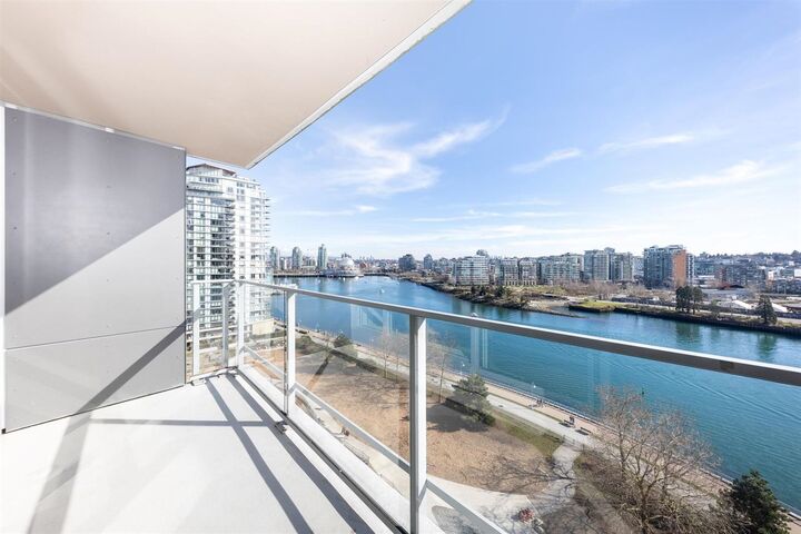 Property Photo:  980 Cooperage Way 1607  BC V6B 0C3 